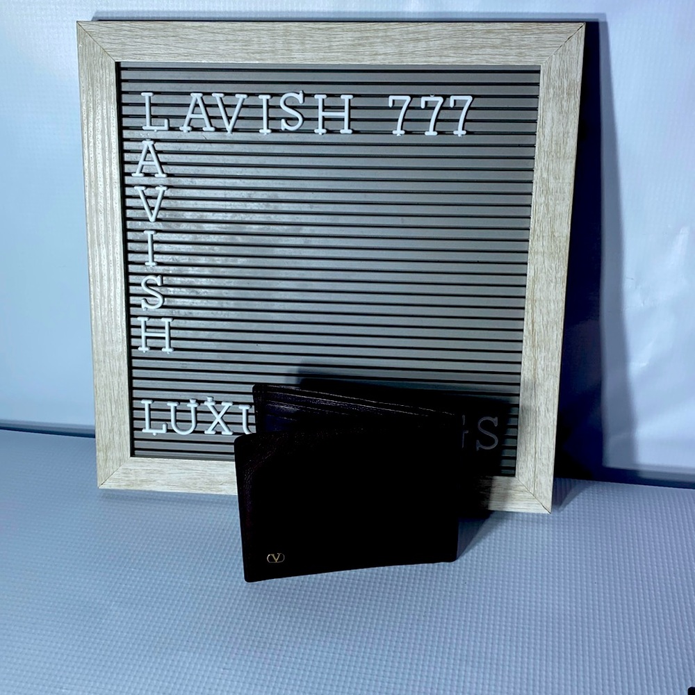 Valentino wallet
